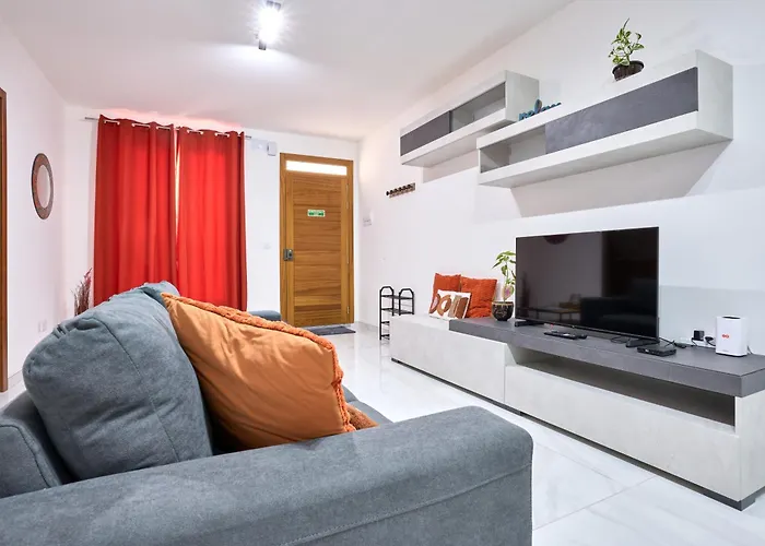 Di Vita's Maisonette Qawra By Homely St. Paul's Bay