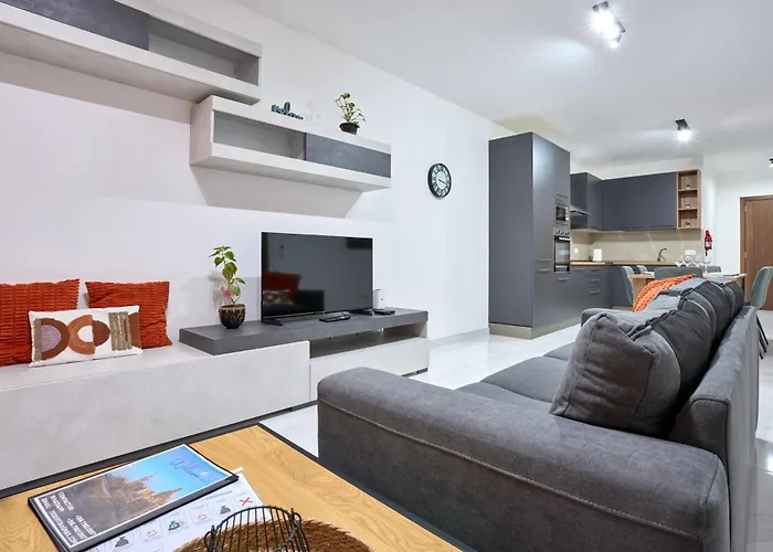 Di Vita's Maisonette Qawra By Homely *