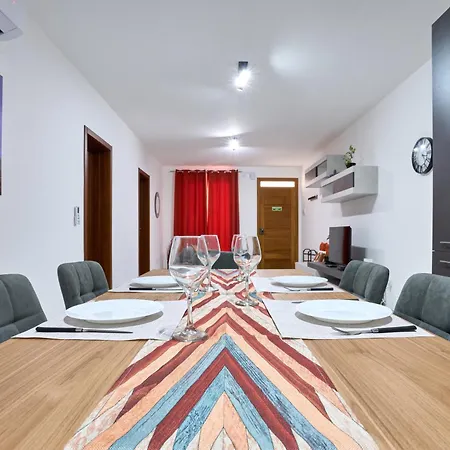 Di Vita's Maisonette Qawra By Homely * סיינט פול ביי